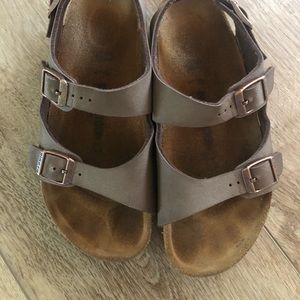 Boys Arizona Birkenstock Sandals sz 33